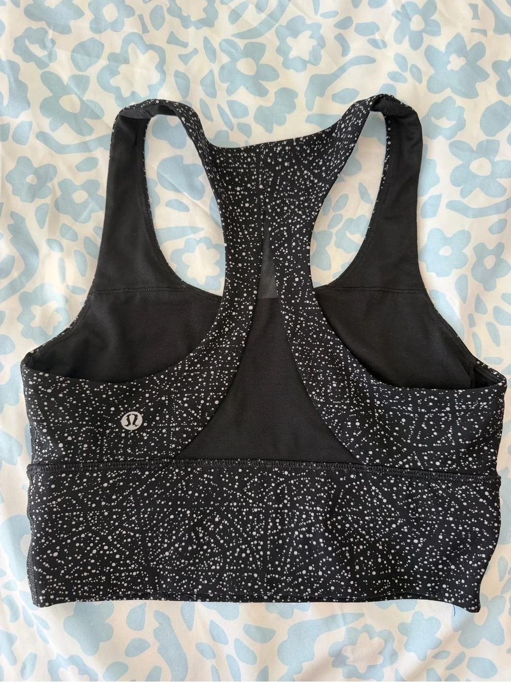 Like New Lululemon Invigorate Bra Longline in Nightview Black/White size 4
